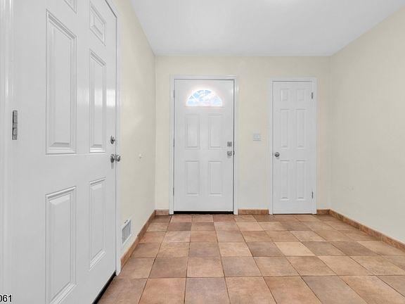 4th image of 3641 Bergen Ct