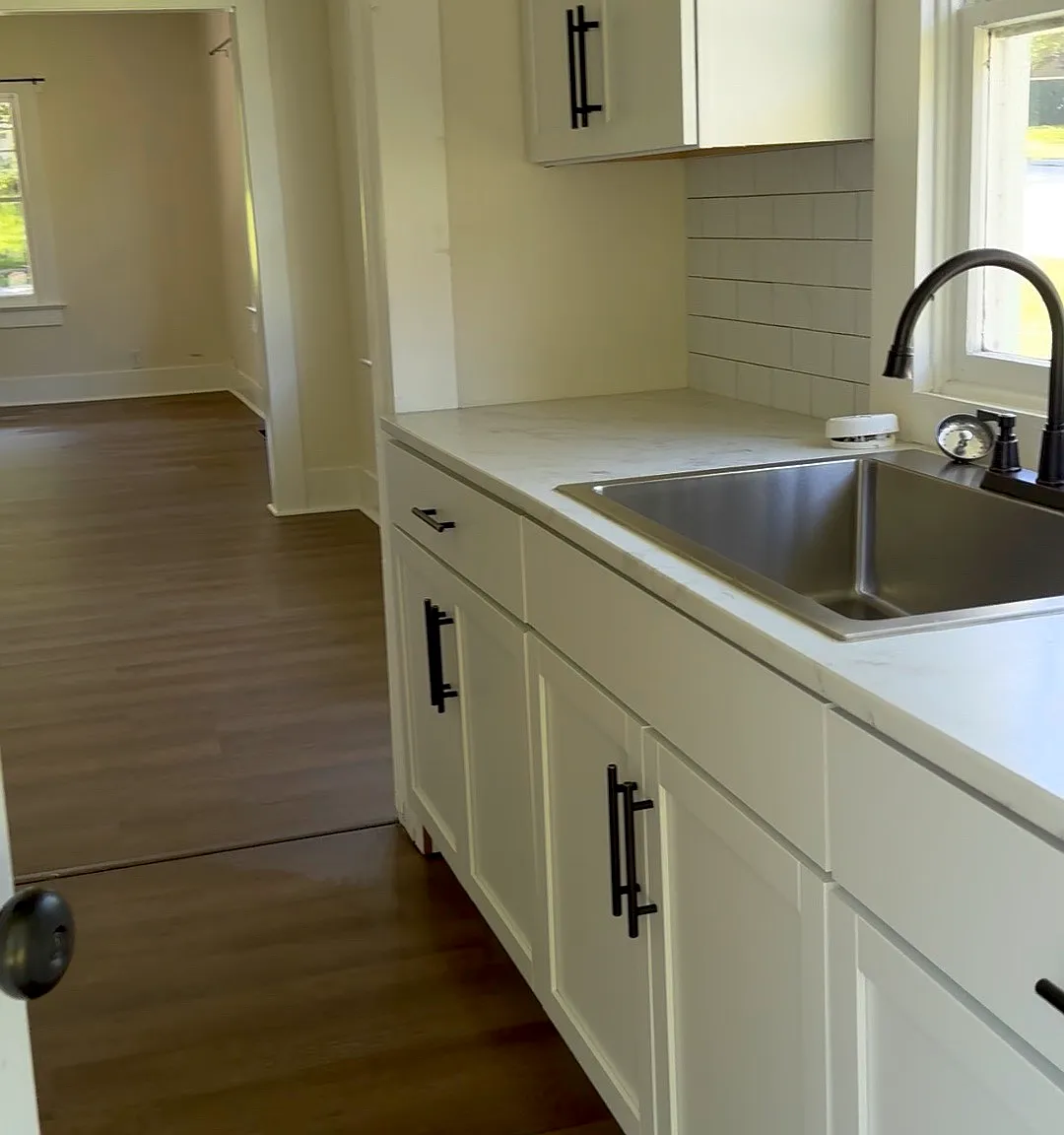 2 bed, 988 sqft, $1,000 — Photo 1