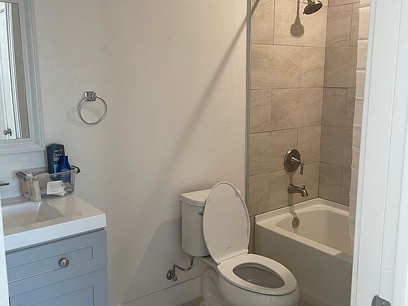 4th image of 516 Ribier Ave