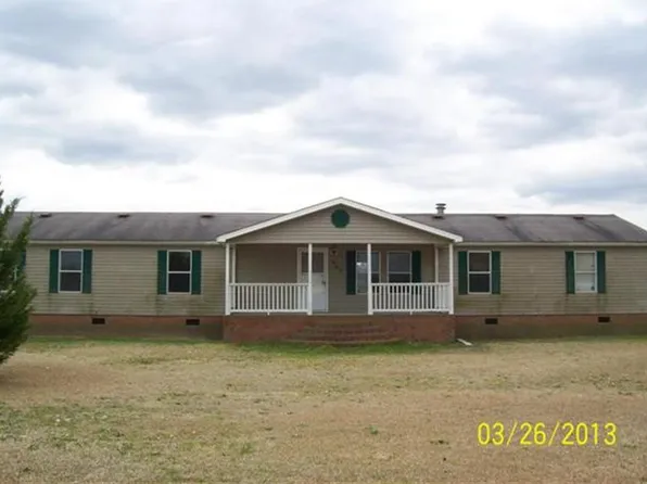 187 Frontier Dr, Parkton, NC 28371