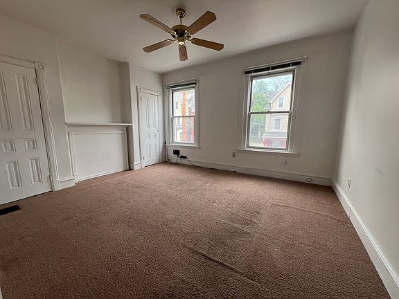 4th image of 212 Coltart Ave #2