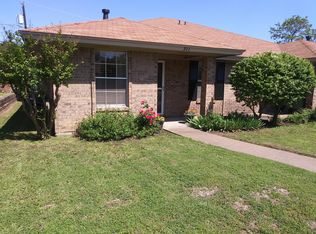 511 Guerin Dr, Arlington, TX 76012