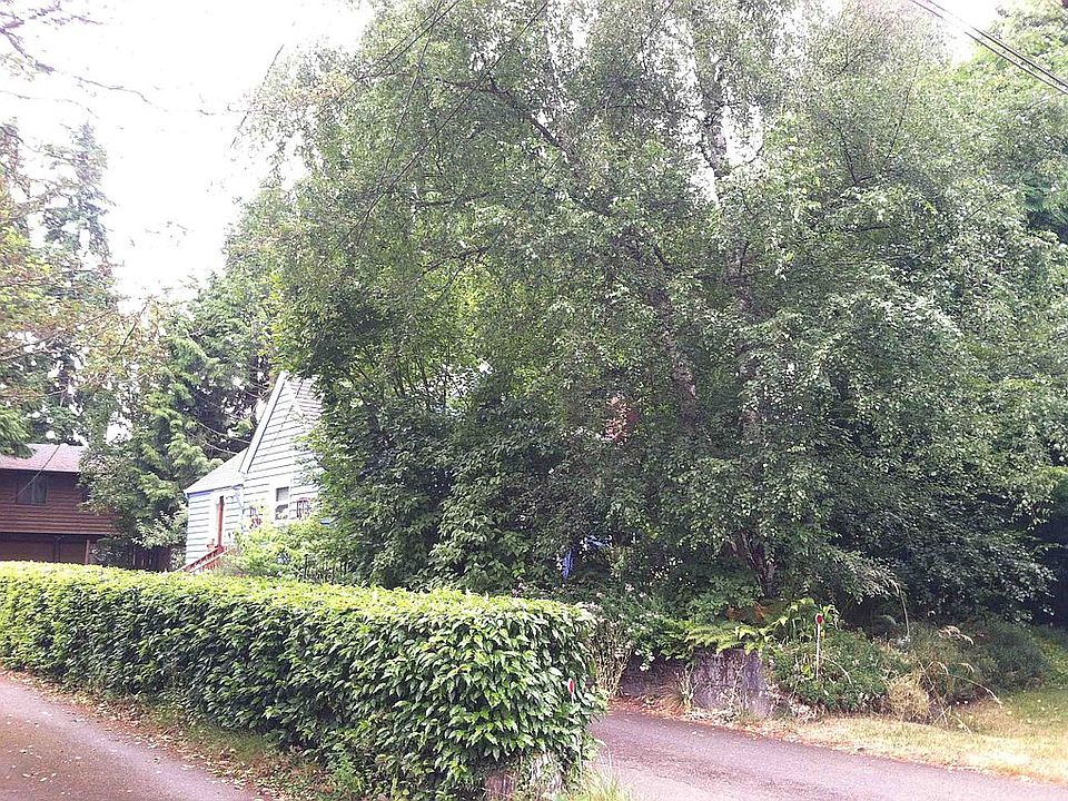 1st image of 10743 20th Ave NE