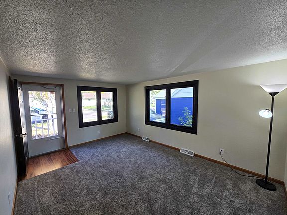 5th image of 410 E 14th St