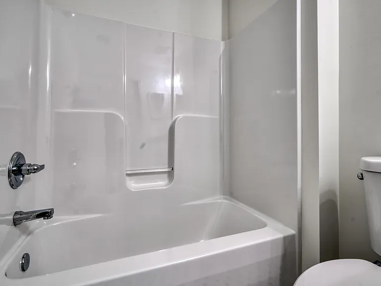 2501 Coleridge Dr #3D — Photo 12