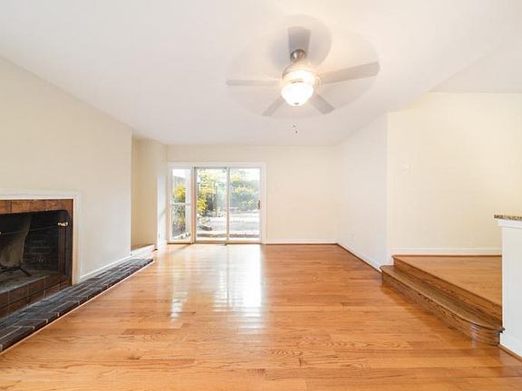 4th image of 1634 Lombard St #51cd0n3pk