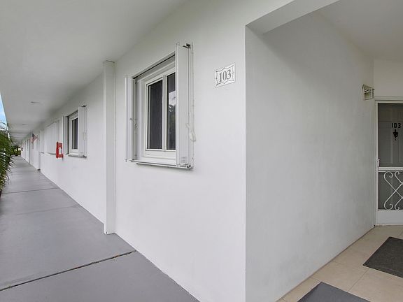 2nd image of 4 Garden St APT 103N