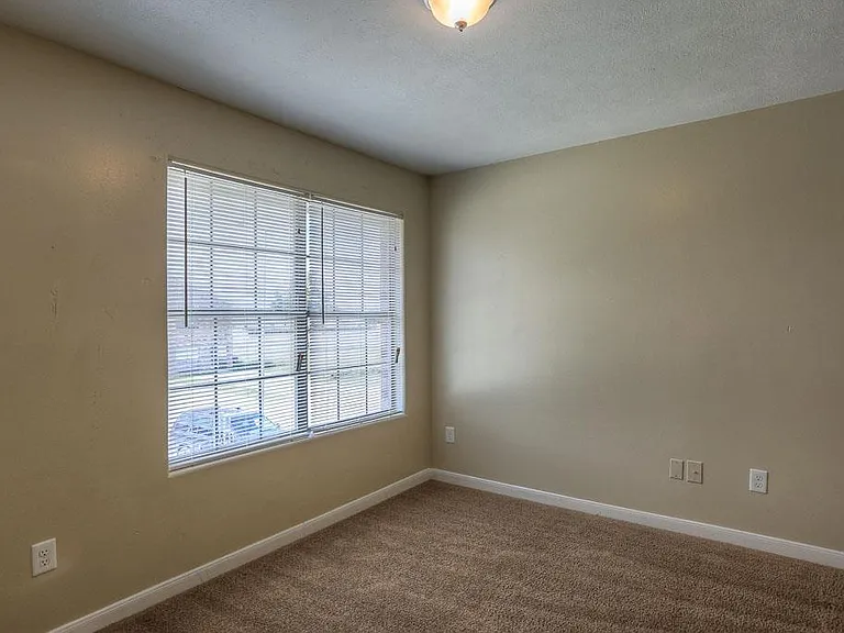 10610 Pine Landing Dr #B — Photo 18
