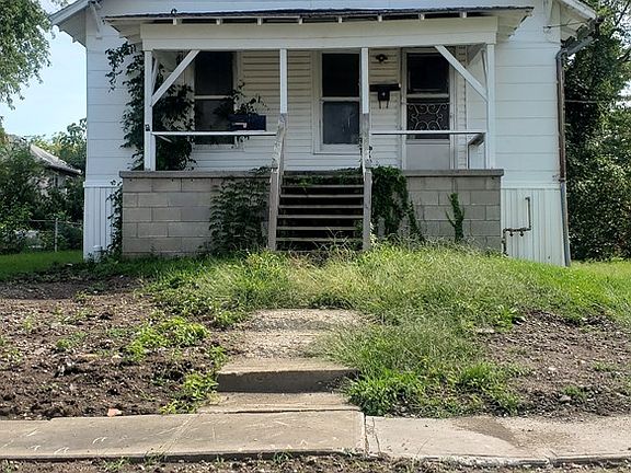 3rd image of 114 10th St