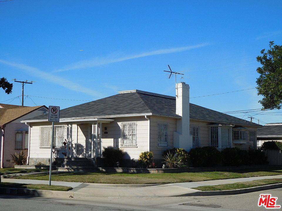 1st image of 2901 W 82nd St