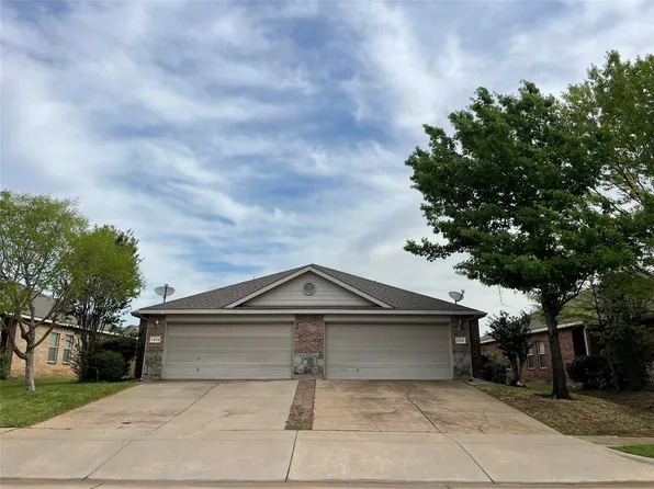 1334 Piedmont Dr, Mansfield, TX 76063