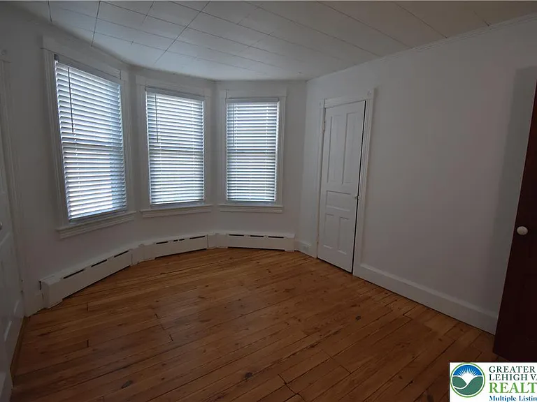 204 N 9th St — Photo 27