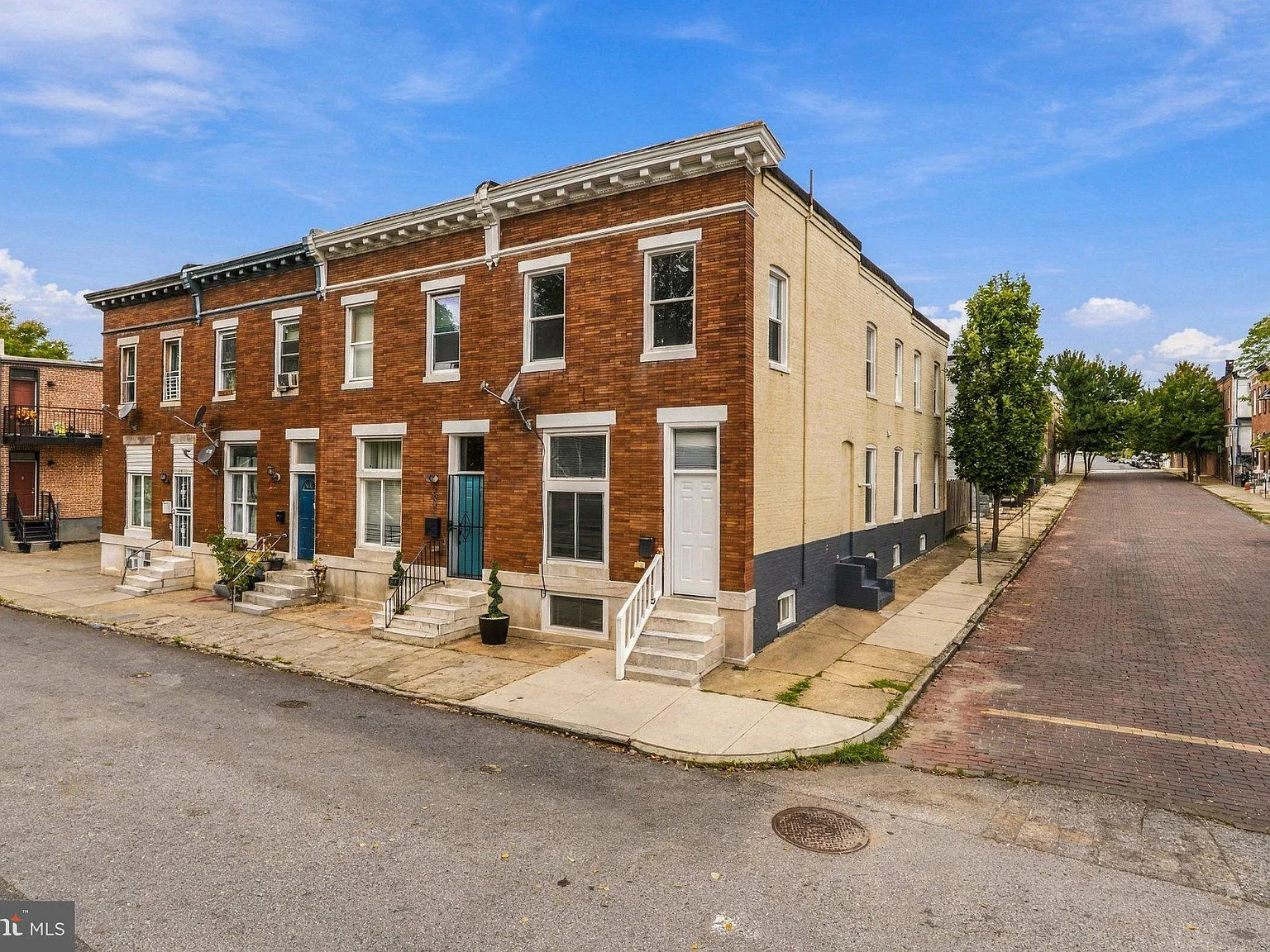 4 bed, 1.5 bath, 1776 sqft, $2,000 — Photo 3