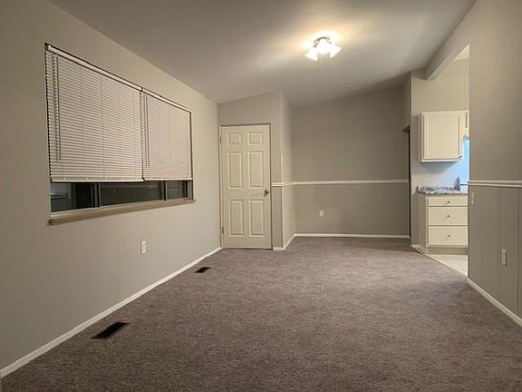 4th image of 3070 N Waterford Dr