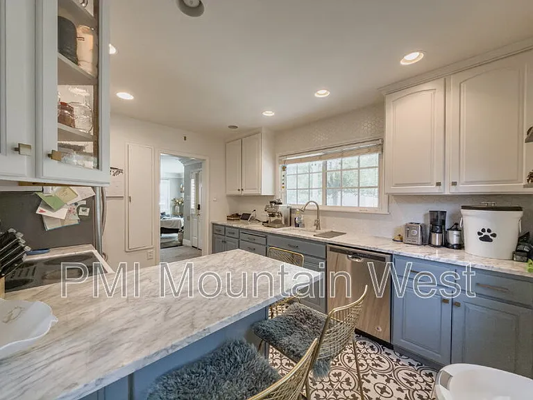 2122 S 1800 E — Photo 33