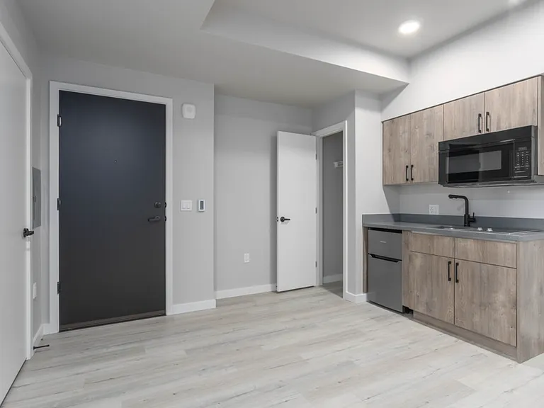 Clara Apartments — Photo 16