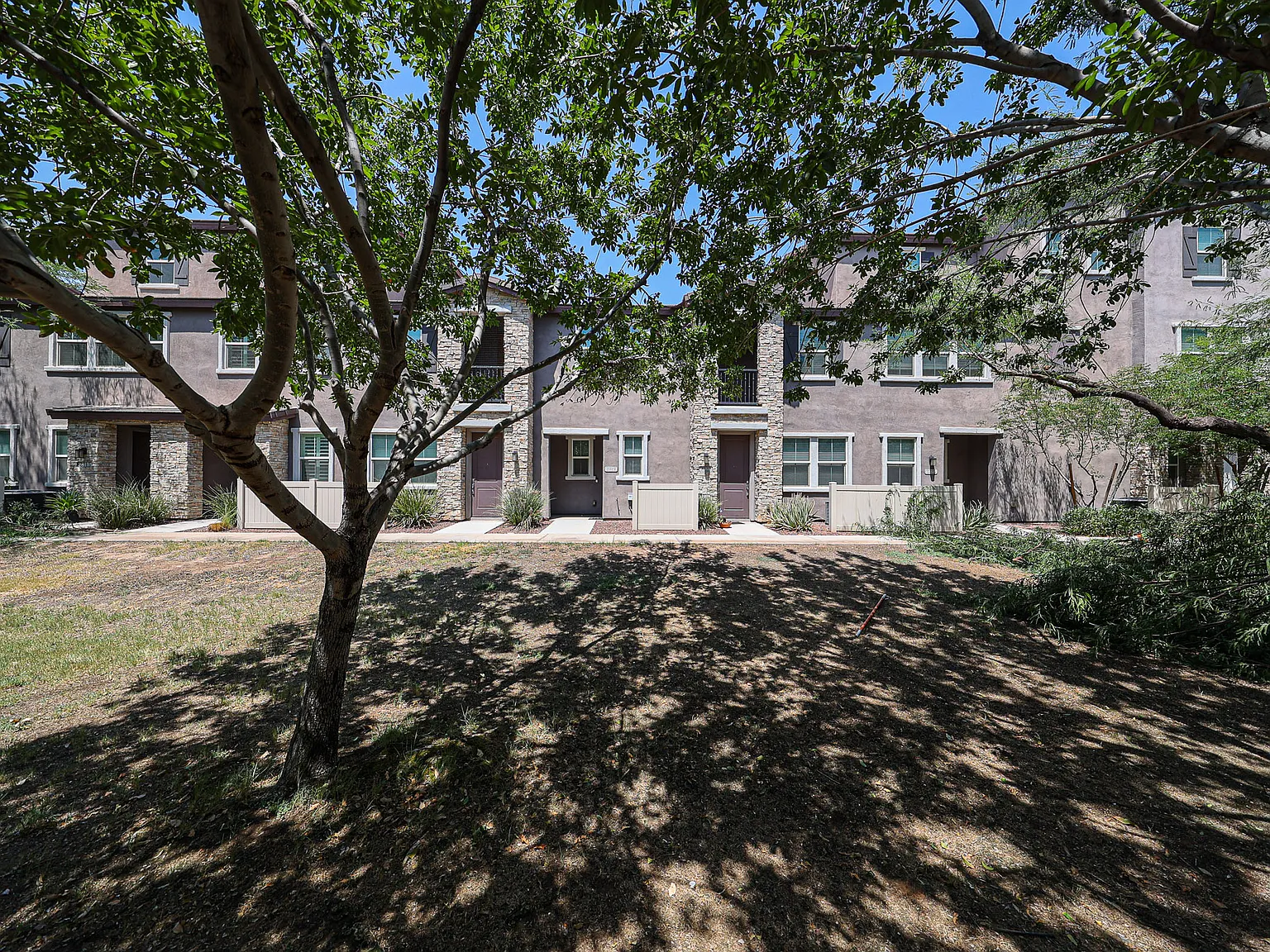 2321 East Hidalgo Avenue - 1 — Photo 2
