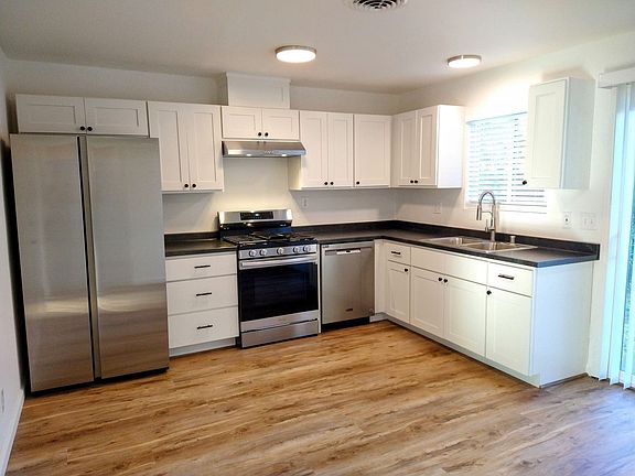 2nd image of 2839 Duane Ave APT A