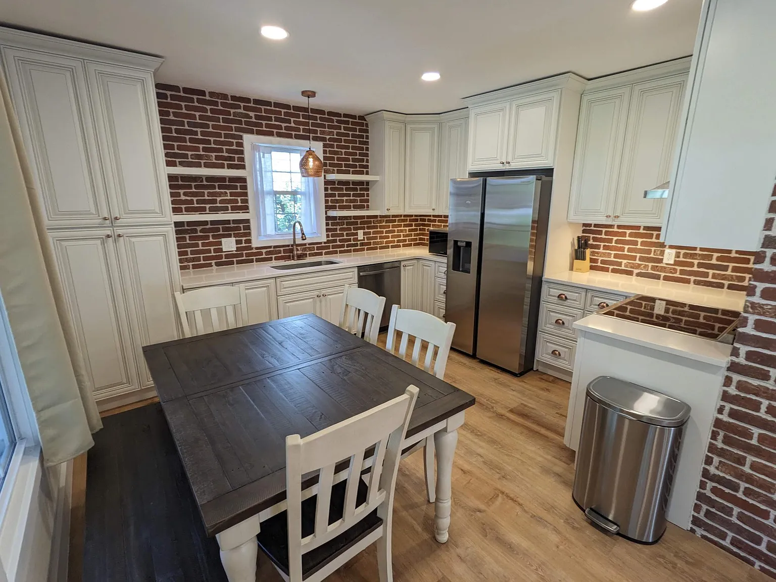 2 bed, 980 sqft, $2,750 — Photo 2