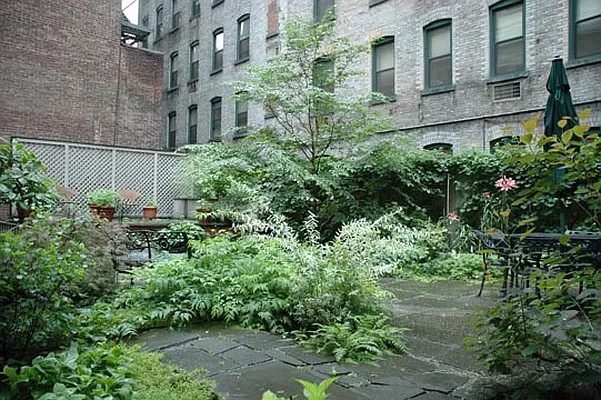 Rented by City Connections Realty | media 24