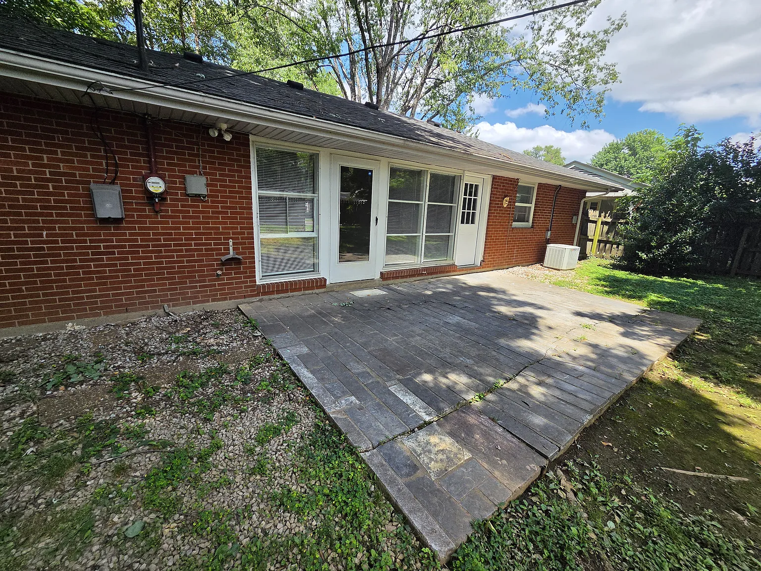 3 bed, 1018 sqft, $1,595 — Photo 3