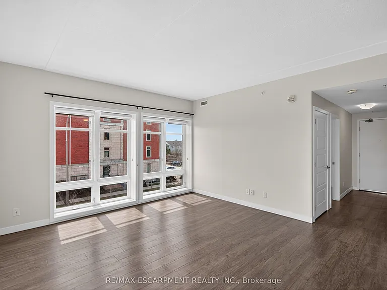 175 Commonwealth St #202 — Photo 17