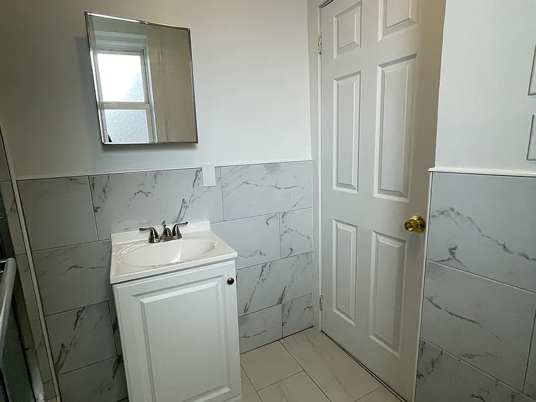 127-129 Grafton Ave #3 — Photo 9