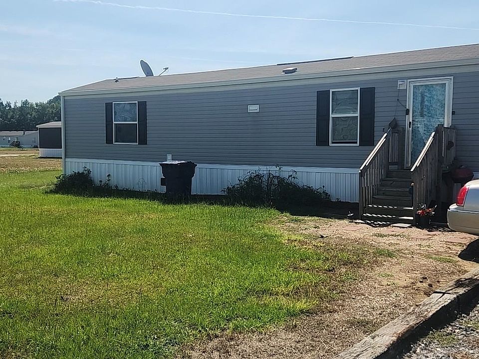 1st image of 111 Les Dr