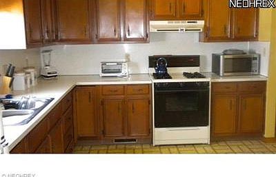4th image of 608 W Texas Ave