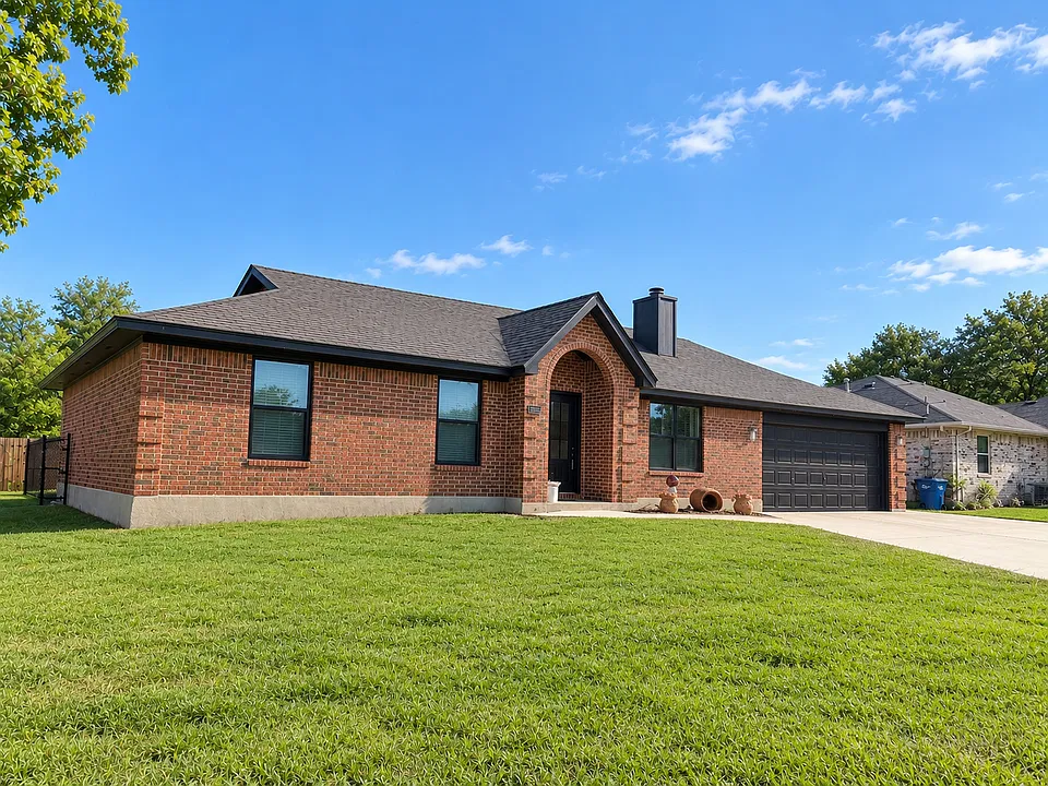 1523 Camellia Ln