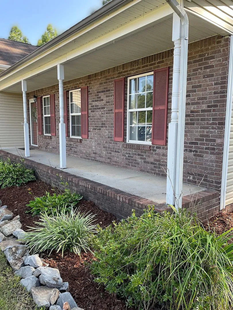 1517 Cedar Springs Circle — Photo 2