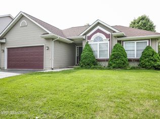 722 Tyler St, Genoa, IL 60135