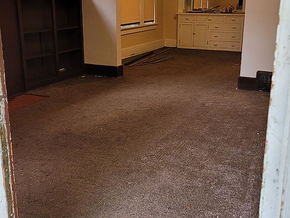 5th image of 1705 E 29th Ave