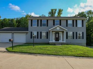 1219 Ranworth Dr, Godfrey, IL 62035