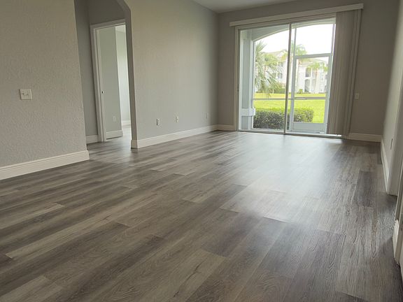 3rd image of 2307 Silver Palm Dr APT 103