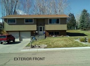 1742 Edwards Dr, Sheridan, WY 82801