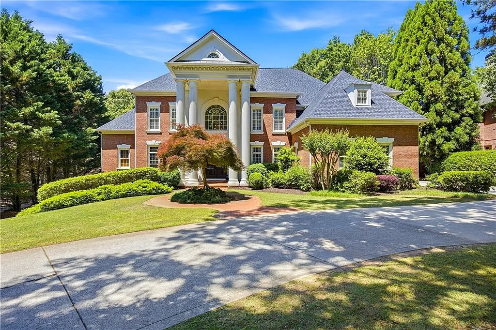 6 bed, 8.0 bath, 10489 sqft, $11,900 — Photo 2