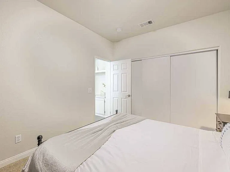 3423 Racquet Ln — Photo 16