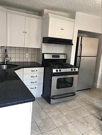 22 Maverick St #2 — Photo 3