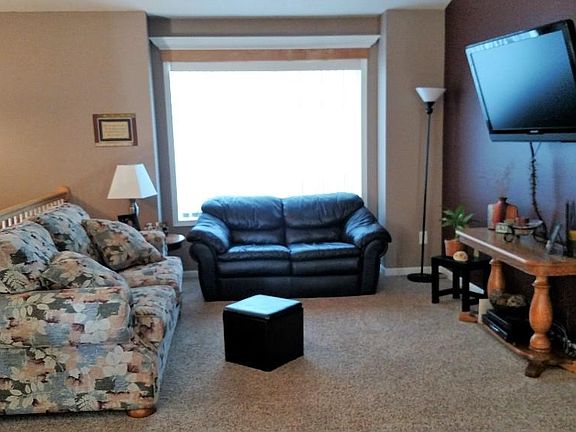 4th image of 310 Pheasant Dr