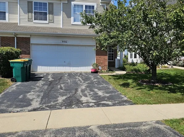 956 Bluebell Cir, Joliet, IL 60431
