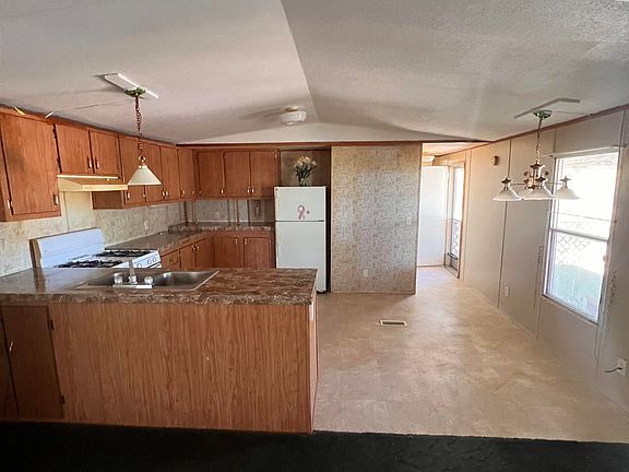 3rd image of 255 Apache Rd