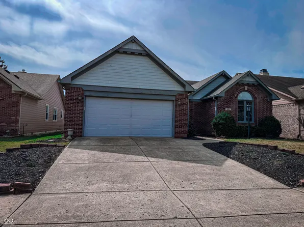 1621 Foxmere Blvd, Greenwood, IN 46142