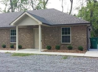 333 Rossview Rd #B, Clarksville, TN 37043