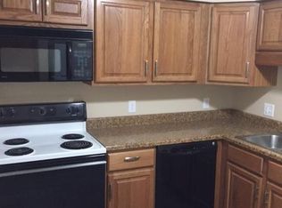 2301 S Riverside Rd #C3, Saint Joseph, MO 64507