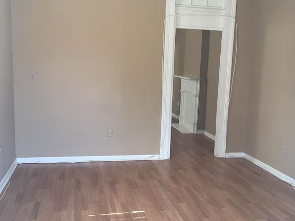 3rd image of 1634 Touro St