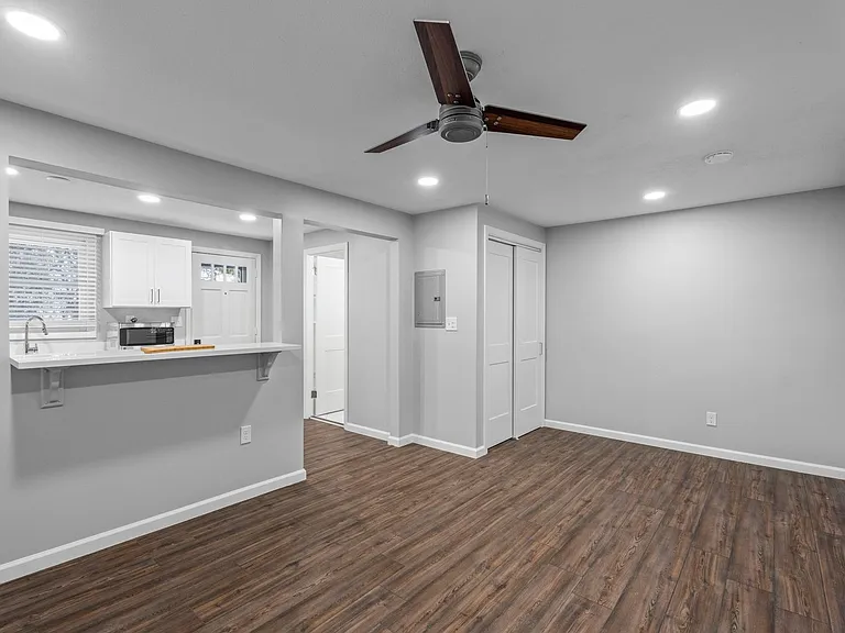 360 Thames St — Photo 26