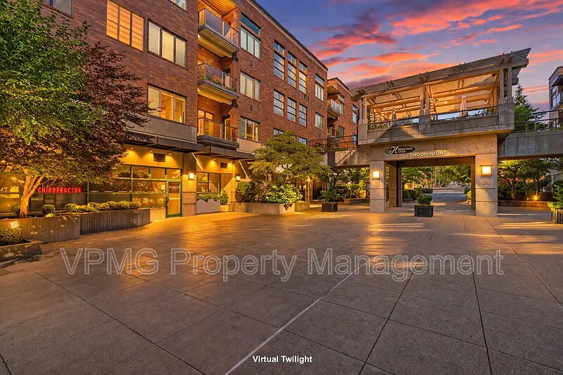 400 W 8th St #236