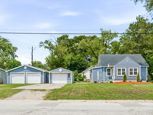 2007 Hancock St, Port Huron, MI 48060