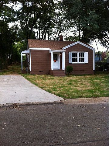 2nd image of 181 Sylvia Cir